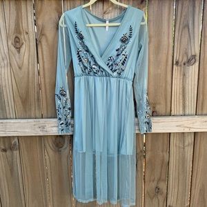 ✨ Embroidered xhiliration Target midi dress. ✨